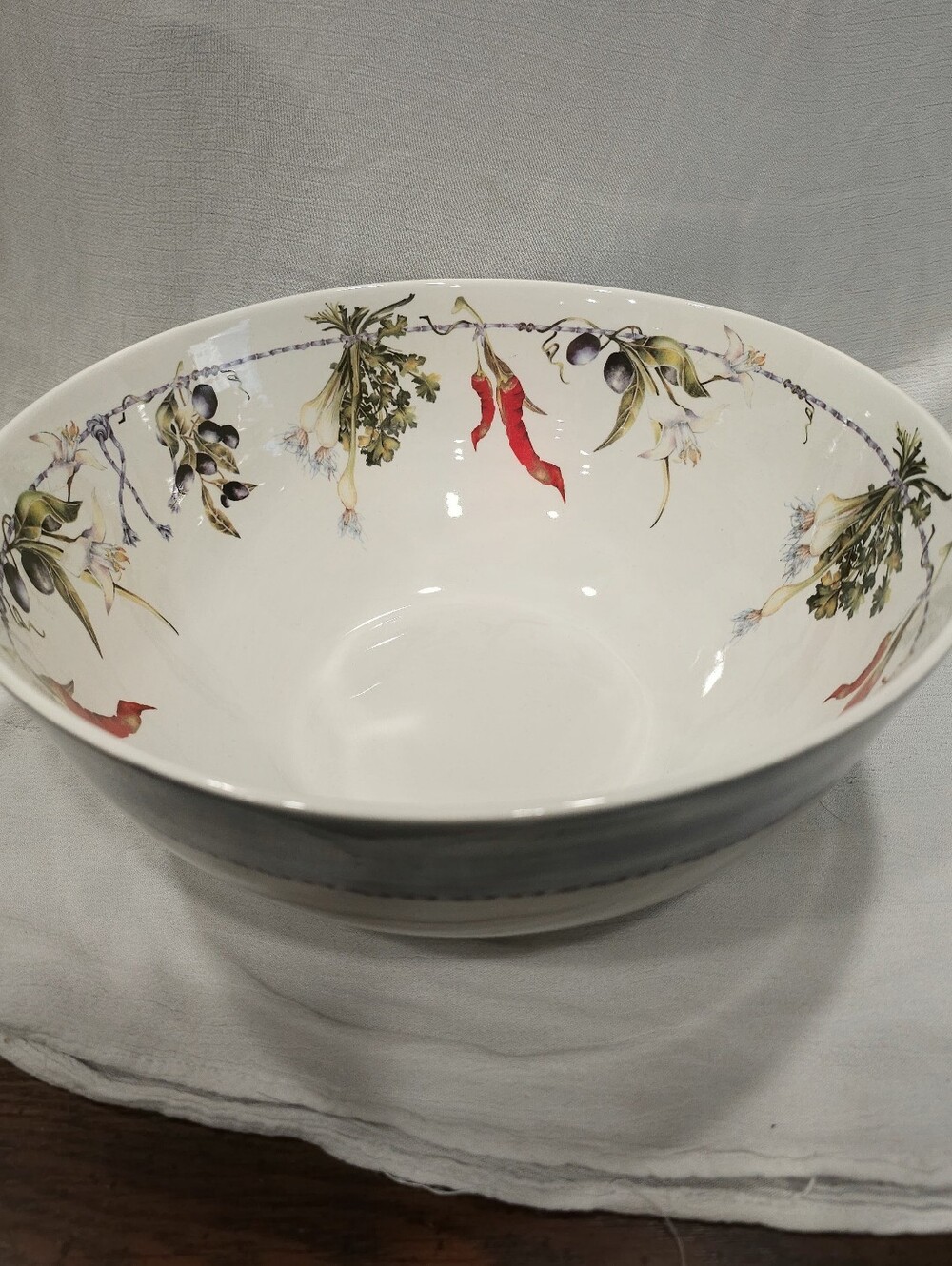 Vintage Rare Royale Stratford "Take Out" Large Ceramic Serving Bowl England
